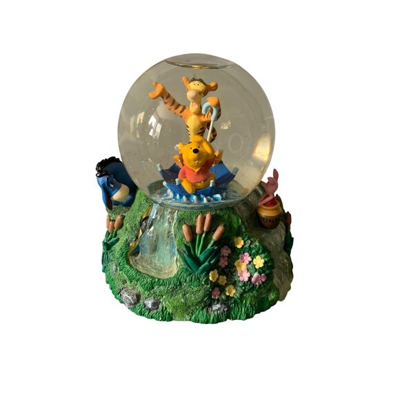 Disney Winnie The Pooh Musical Snow Globe Rotate Playing "Rain Came Down" Song 1 - Picture 1 of 9